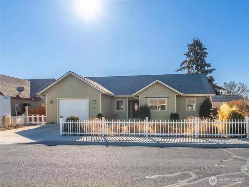 114 F ST NE, Quincy, WA 98848