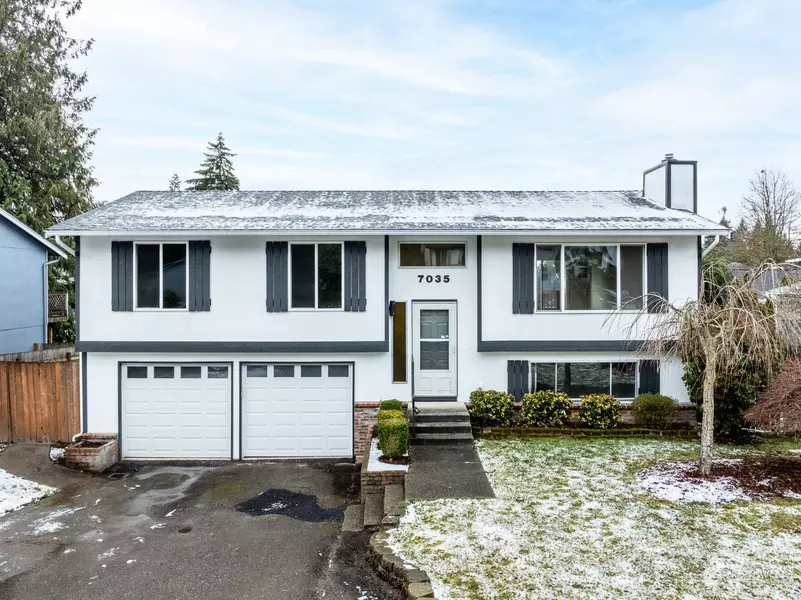 7035 Aegean BLVD NE, Bremerton, WA 98311