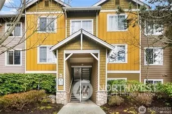 710 SE 240th #C302, Sammamish, WA 98074