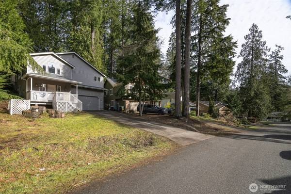 32 Lost Lake LN, Bellingham, WA 98229