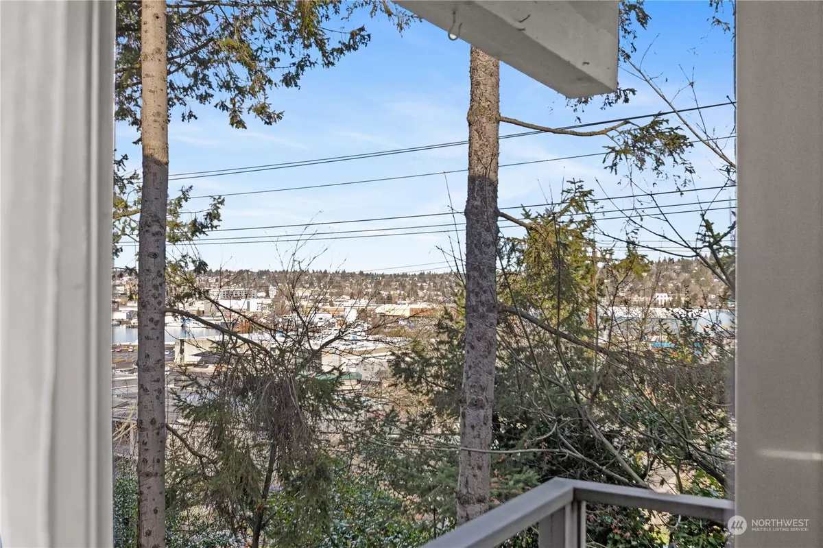 Seattle, WA 98119,3816 11th AVE W #224