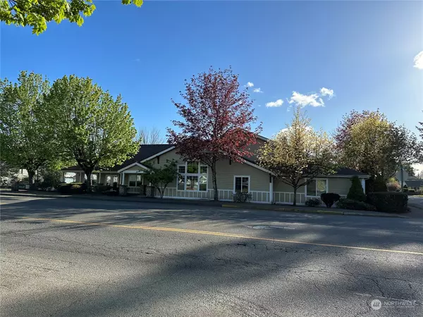 1635 Olympic HWY N #200, Shelton, WA 98584