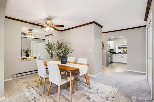 Bellevue, WA 98005,705 136th PL NE #A-5