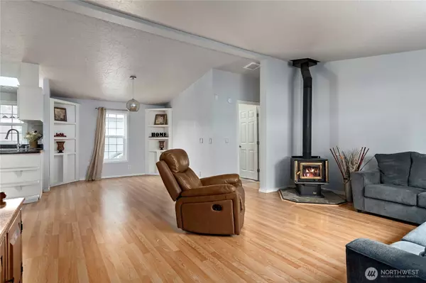 Everett, WA 98204,11100 W 4th AVE #3