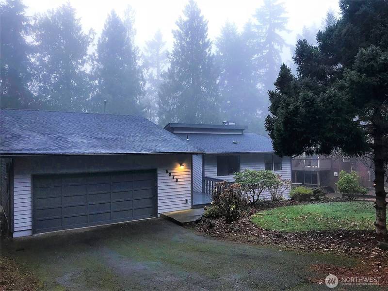 8270 University Point CIR NE, Bremerton, WA 98311