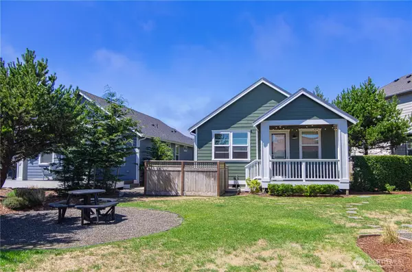 424 Vine Maple LN SW, Ocean Shores, WA 98569