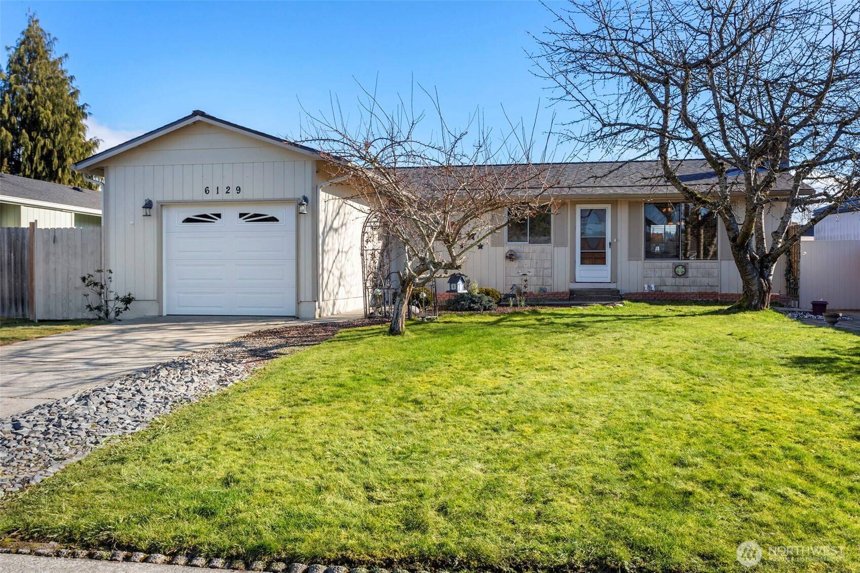 6129 57th AVE NE, Marysville, WA 98270