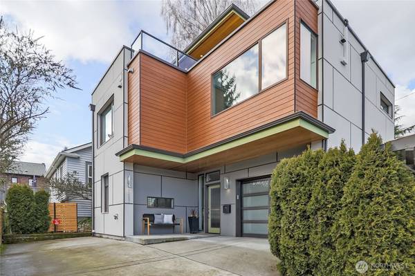 8253 Ashworth Ave N, Seattle, WA 98103