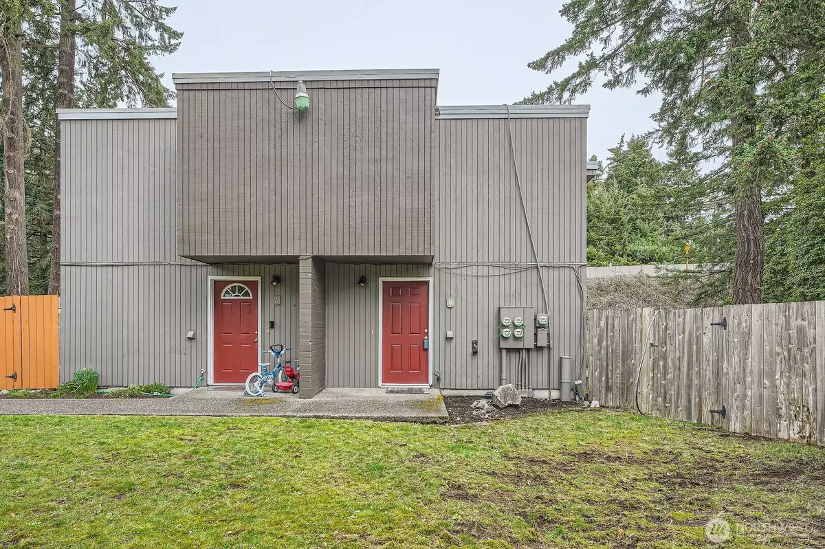 Lakewood, WA 98499,13055 Pacific HWY SW #C