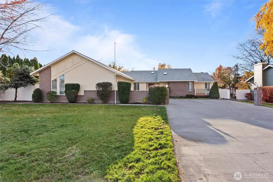 9447 Vernal AVE SE, Moses Lake, WA 98837