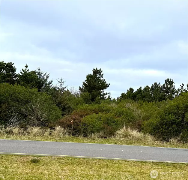 657 Ocean Shores BLVD SW, Ocean Shores, WA 98569
