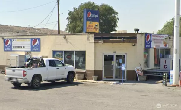 102 N 1st AVE, Mesa, WA 99343