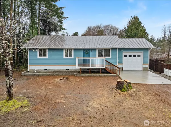 573 Weatherwax LOOP NE, Ocean Shores, WA 98569