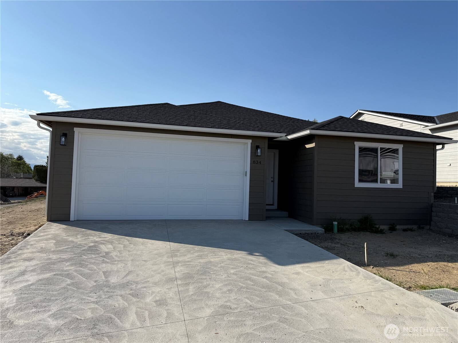 East Wenatchee, WA 98802,834 N Macaw AVE