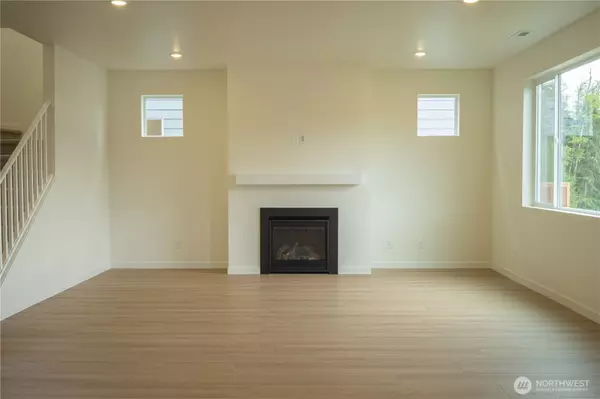 Puyallup, WA 98374,13420 187th Street Ct E #21