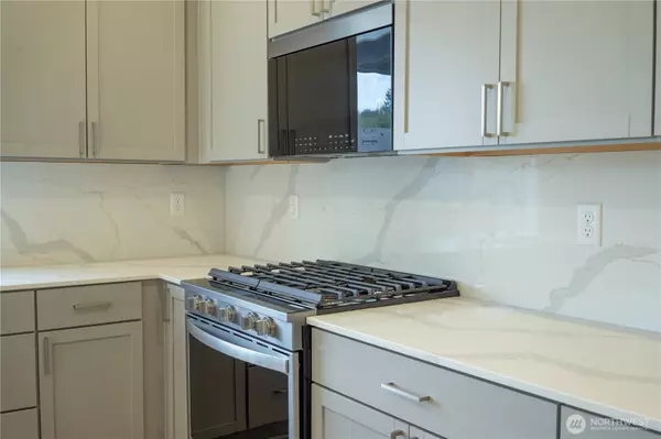 Puyallup, WA 98374,13420 187th Street Ct E #21