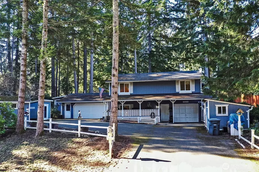 10810 Pioneer DR, Anderson Island, WA 98303
