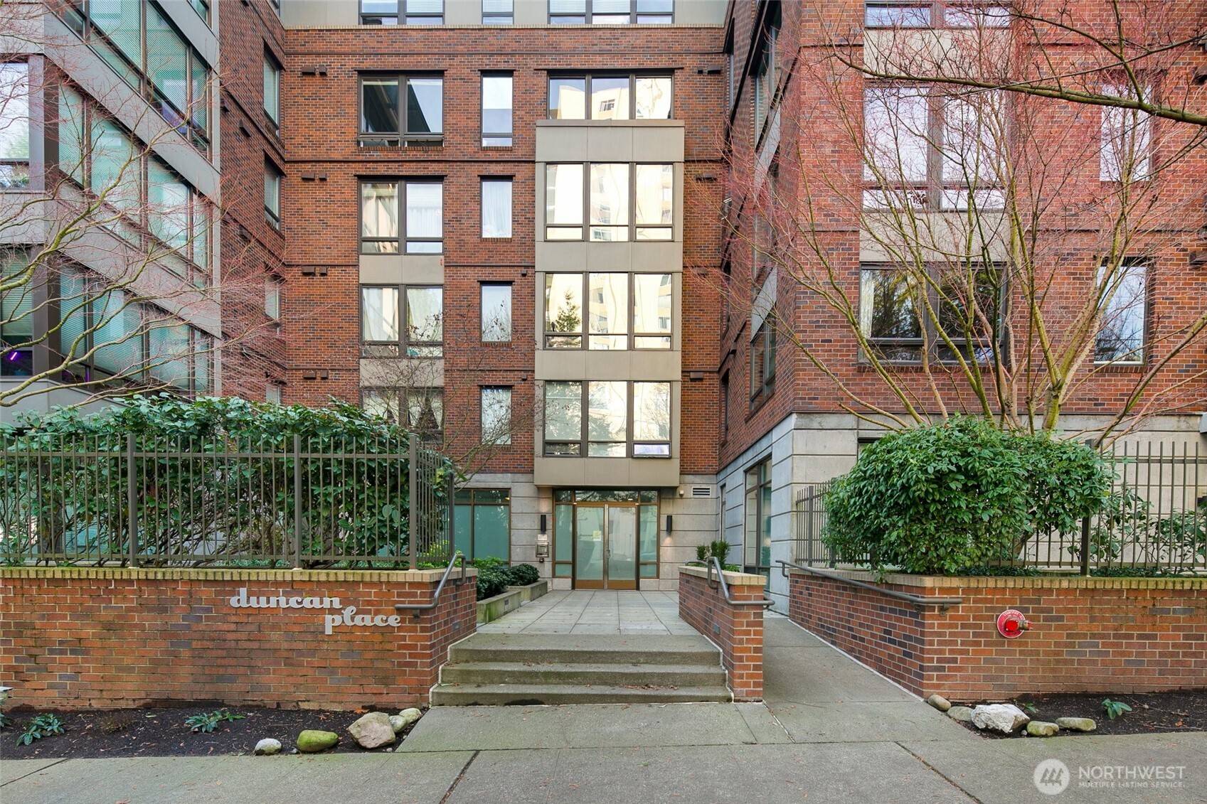 4547 8th AVE NE #301, Seattle, WA 98105