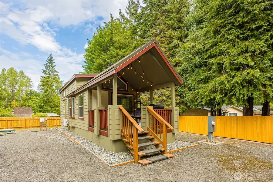 13 Willow LN, Port Angeles, WA 98362