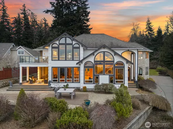 919 41st ST, Bellingham, WA 98229