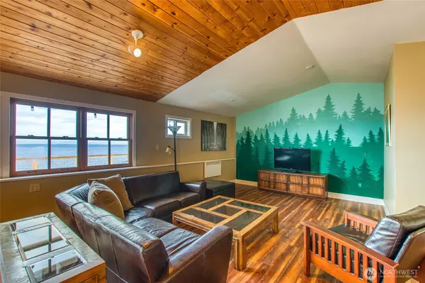 Orcas Island, WA 98245,178 Fossil Bay DR