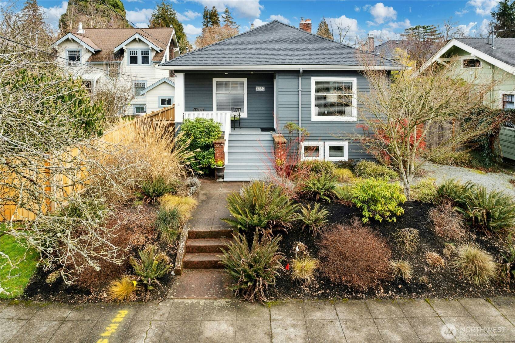 3232 37th AVE S, Seattle, WA 98144