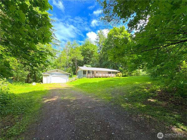 7116 Comanche LN SW, Olympia, WA 98512