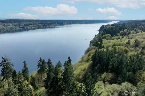 Port Orchard, WA 98367,8755 Landing LN SE