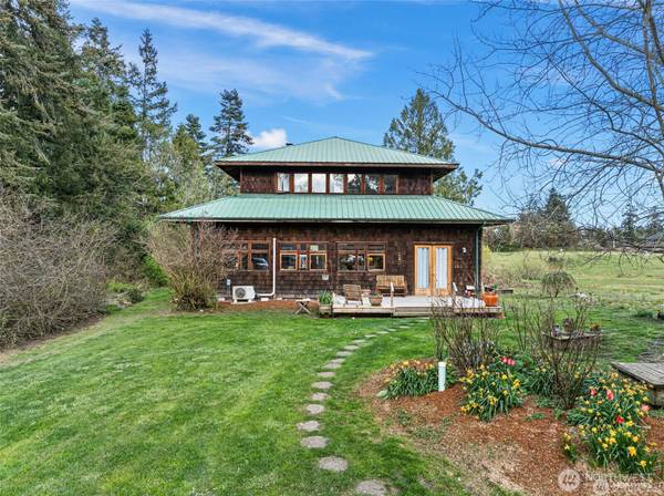 651 E Marrowstone RD, Nordland, WA 98358