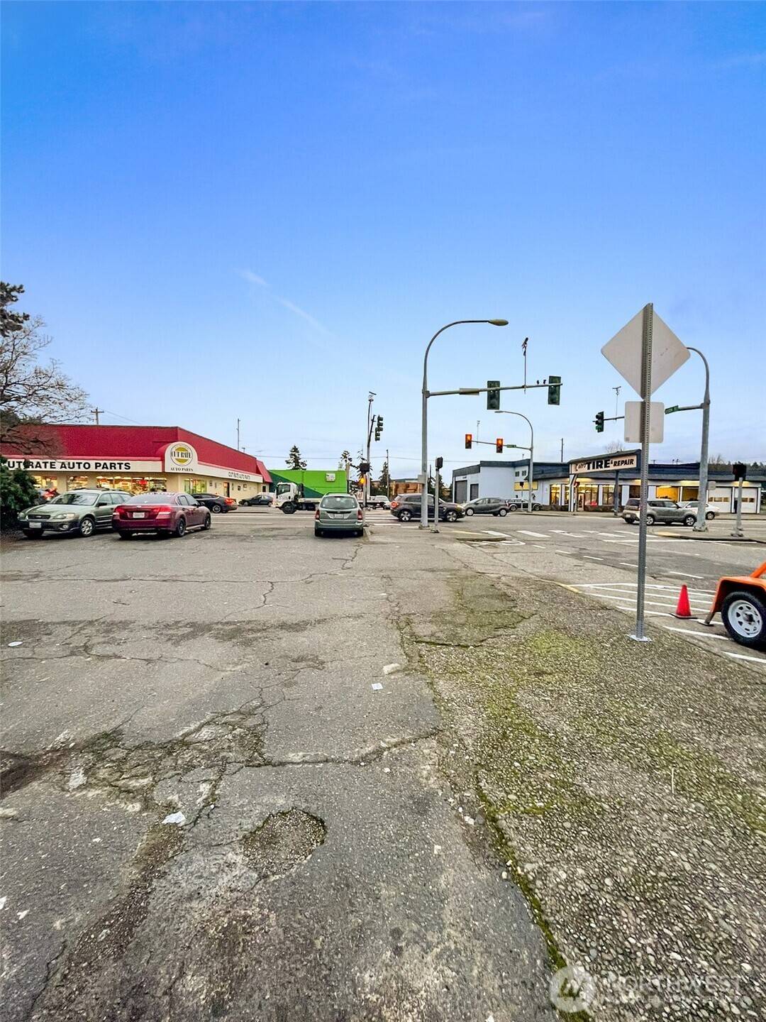 Shelton, WA 98584,112 W Cota ST