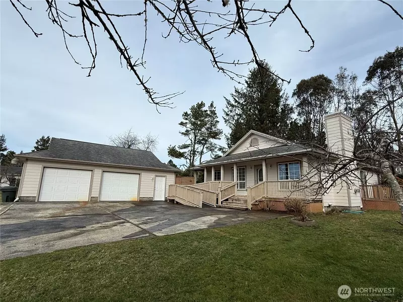 29510 Sandridge RD, Ocean Park, WA 98640