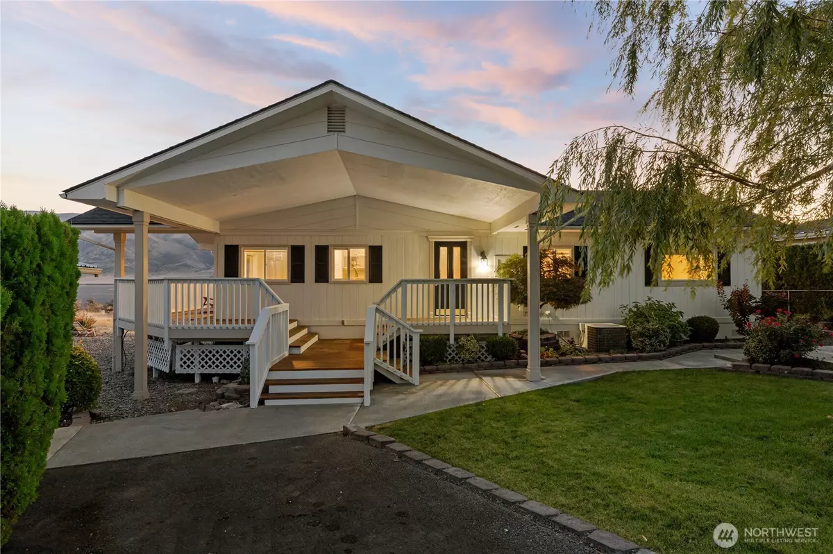 Mattawa, WA 99349,514 Island View SW