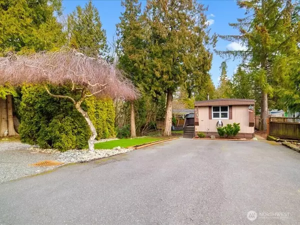 8246 Salish LN, Blaine, WA 98230