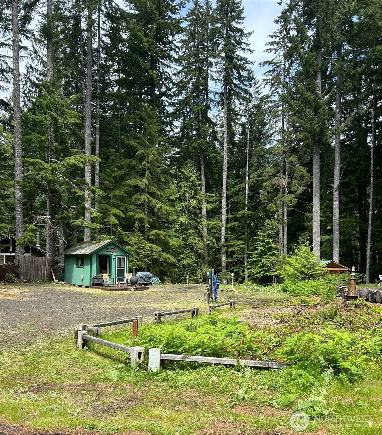 151 N Quinault PL, Hoodsport, WA 98548