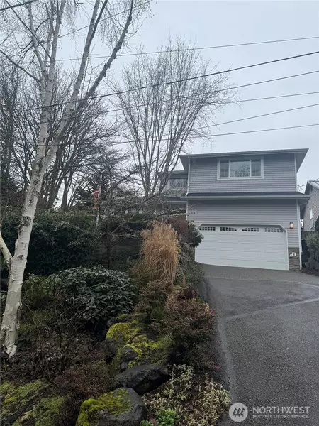 5018 SW Hinds, Seattle, WA 98116