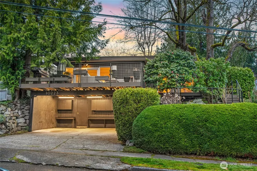 10223 66th AVE S, Seattle, WA 98178