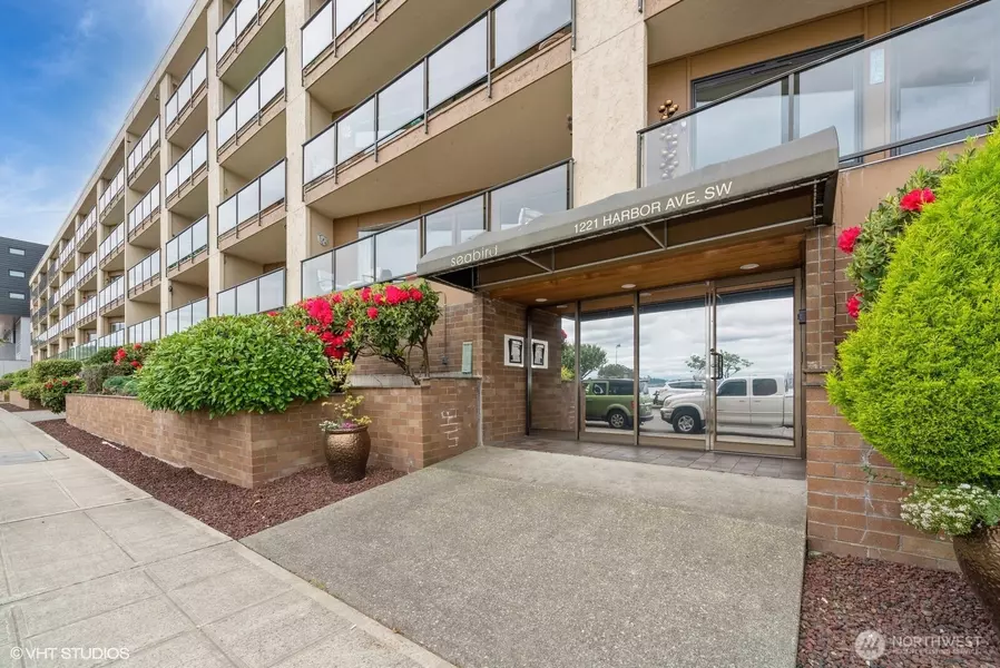 1221 Harbor AVE SW #105, Seattle, WA 98116