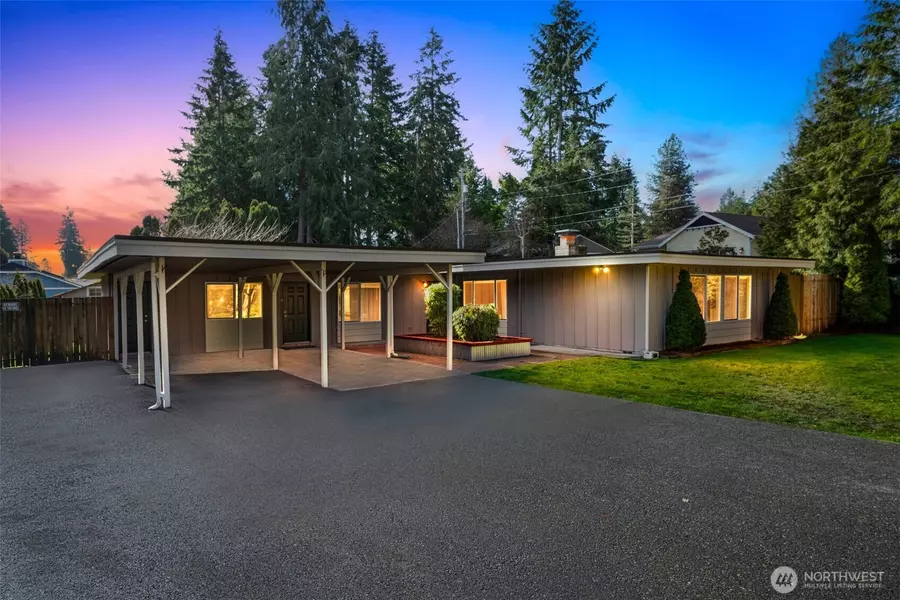 8414 - 8416 Cirque DR W, University Place, WA 98467