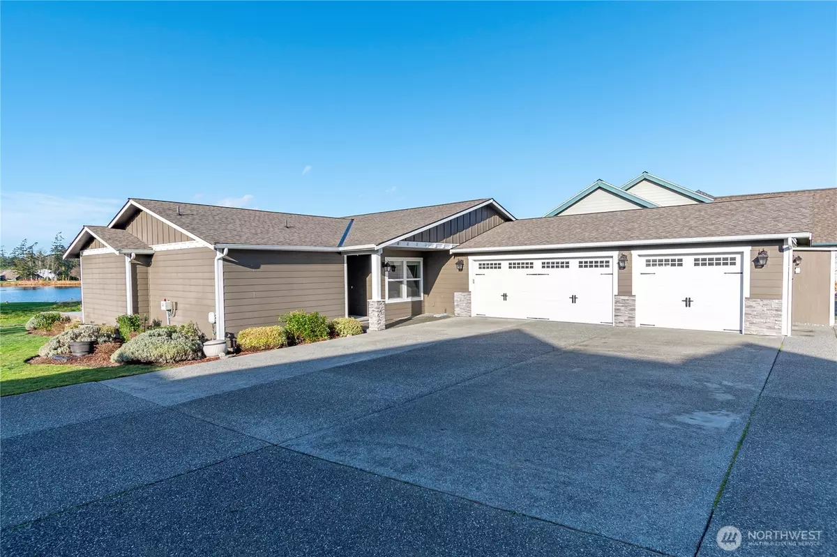 Oak Harbor, WA 98277,1697 SW Waterside CT