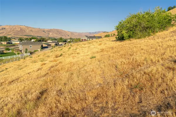 East Wenatchee, WA 98802,3223 Martin PL