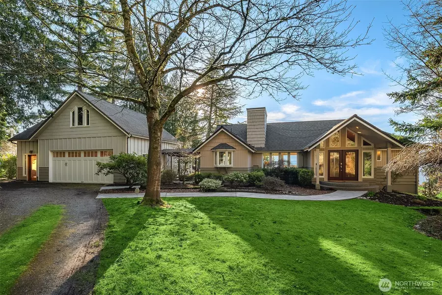 6790 Sills RD, Clinton, WA 98236