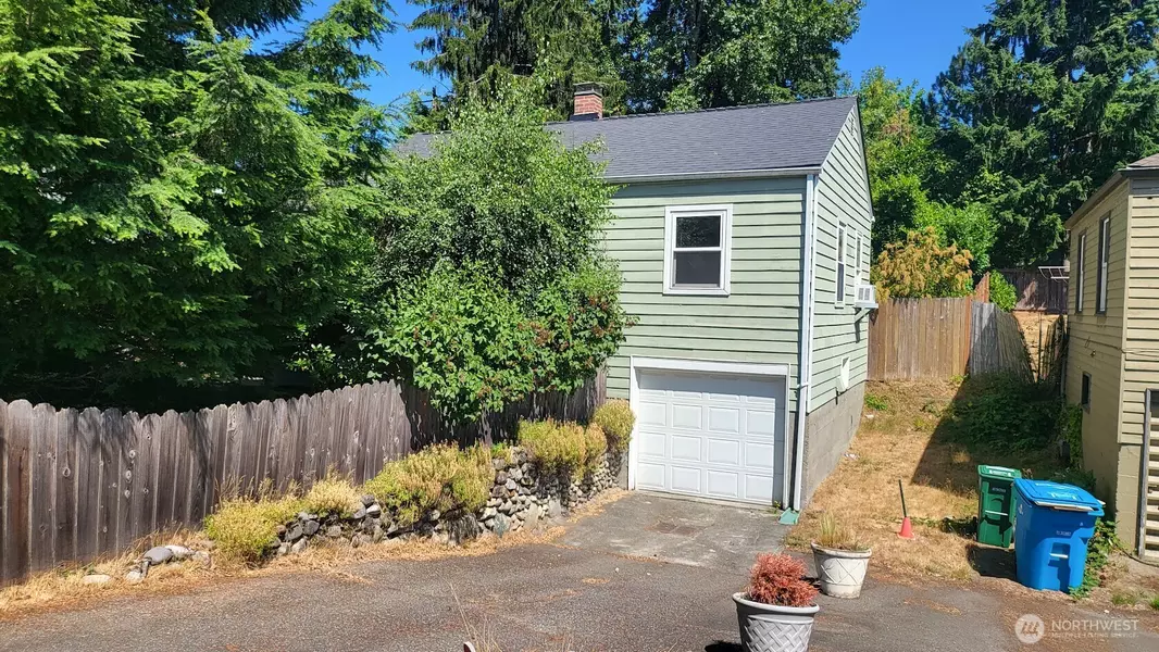 14934 5th AVE NE, Shoreline, WA 98155