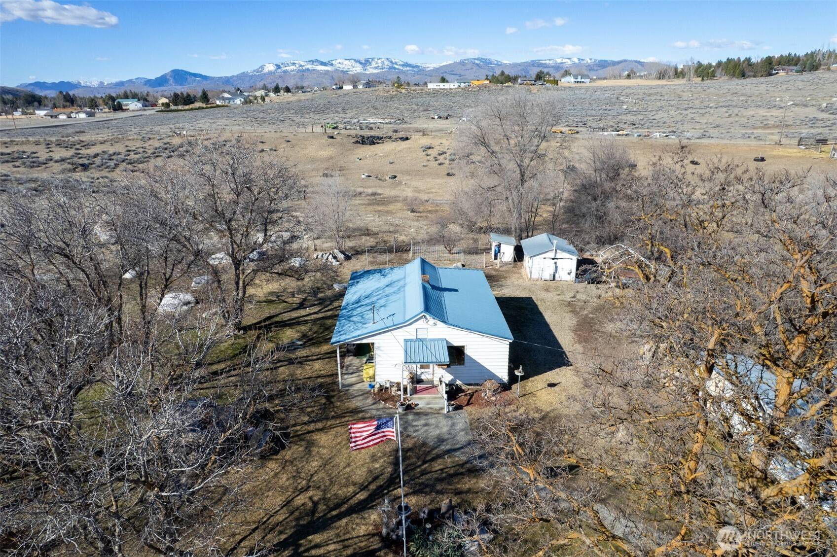 264 Omak River RD,  Omak,  WA 98841