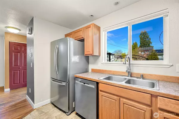 516 E North ST, Bellingham, WA 98225