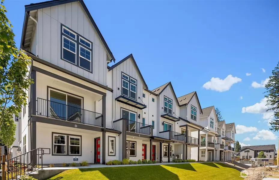 9017 NE 203rd CT #C, Bothell, WA 98011