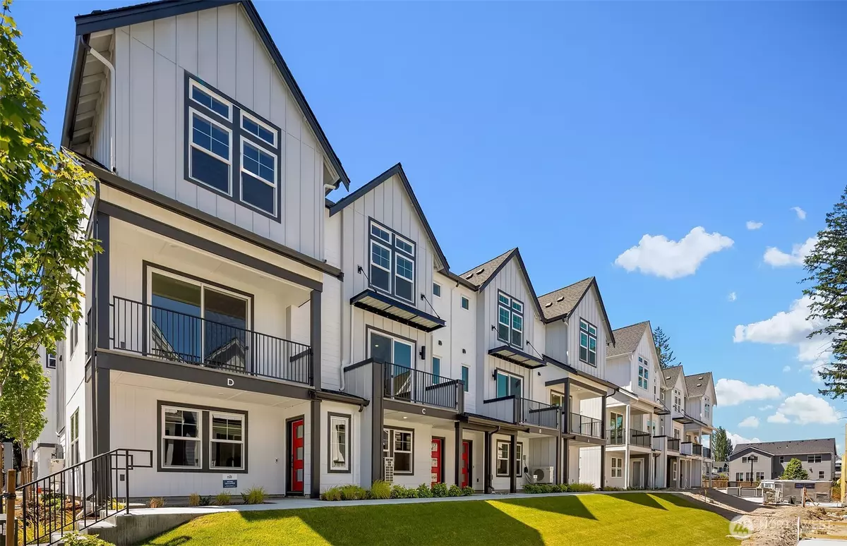 Bothell, WA 98011,9017 NE 203rd CT #C