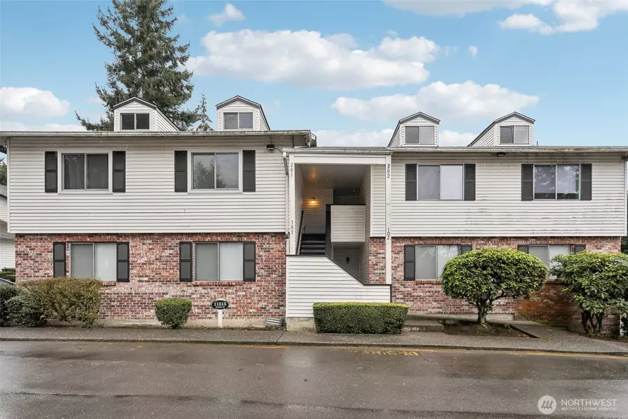 11515 SE 258th ST #H201, Kent, WA 98030