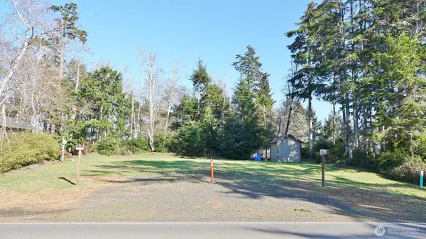 292 Duck Lake DR SE, Ocean Shores, WA 98569