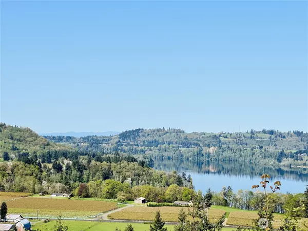 295 DeGoede DR, Mossyrock, WA 98564
