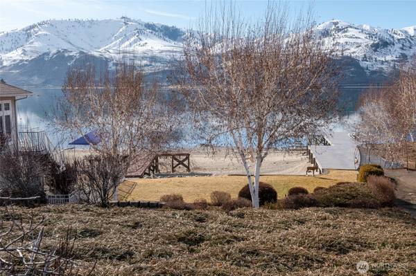 235 Key LN, Chelan, WA 98816